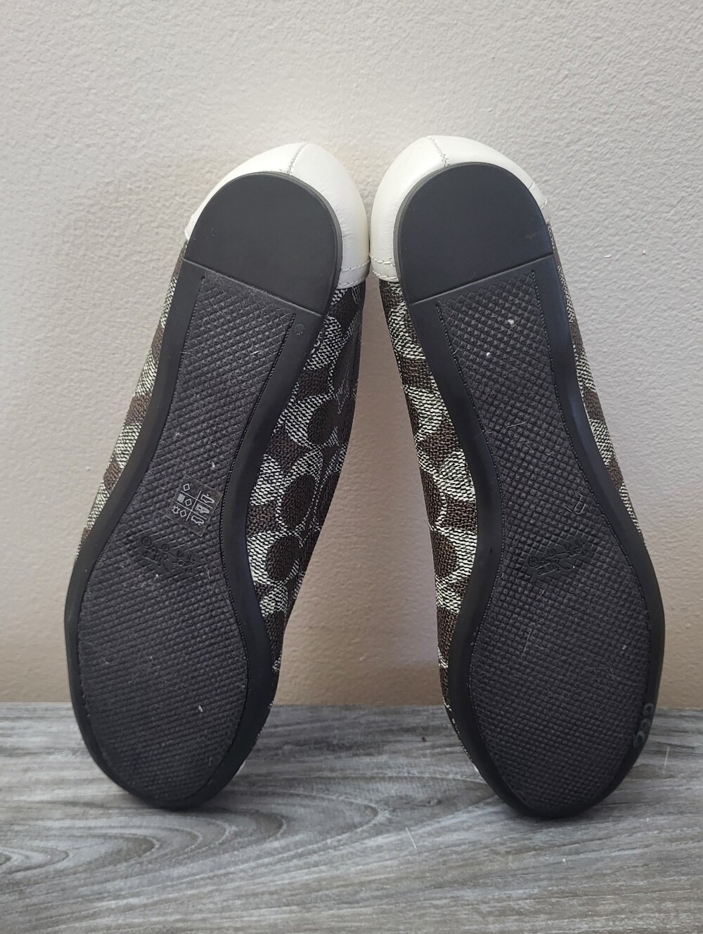 Coach Chelsea Monogram Ballet Flats Brown/White Size 9 B - Picture 6 of 10